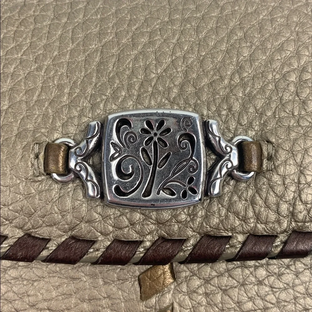 Brighton vintage leather wallet Tan with silver detail Multiple pockets